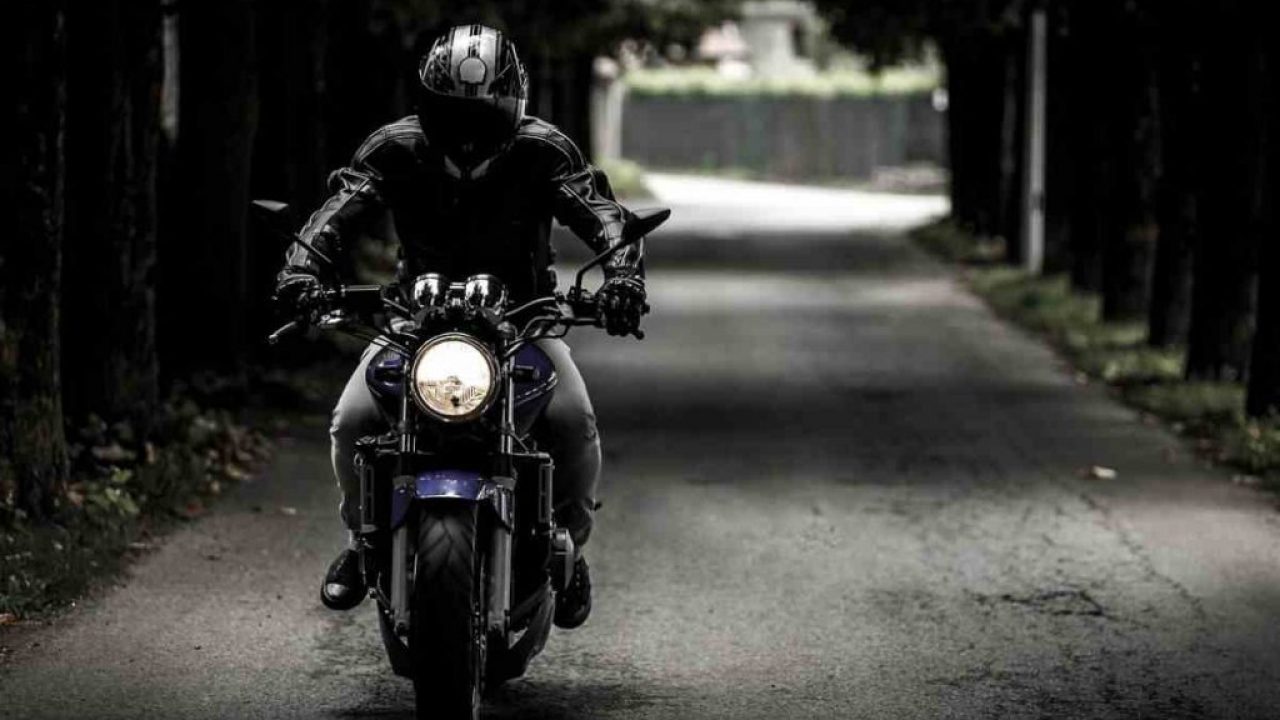 Abbigliamento da moto: i capi fondamentali per ogni biker Faieta Moto: I  Nostri Articoli. Scopri le ultime guide per gli amanti delle due ruote