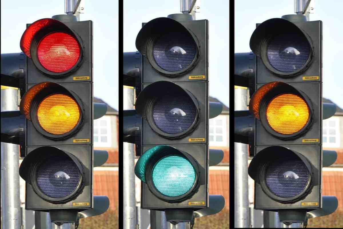 Si può passare col semaforo giallo?