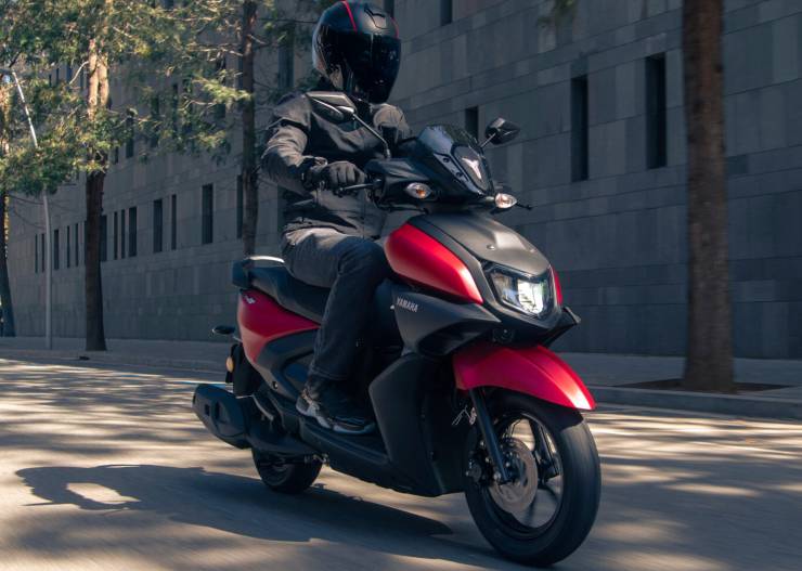Yamaha RayZR scooter costo economico elettrico