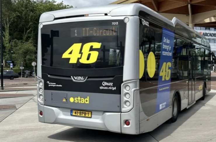 Valentino Rossi autobus grande notizia