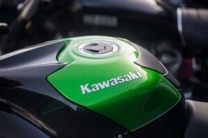 Kawasaki, la versione speciale che rende omaggio al passato: fan a bocca aperta