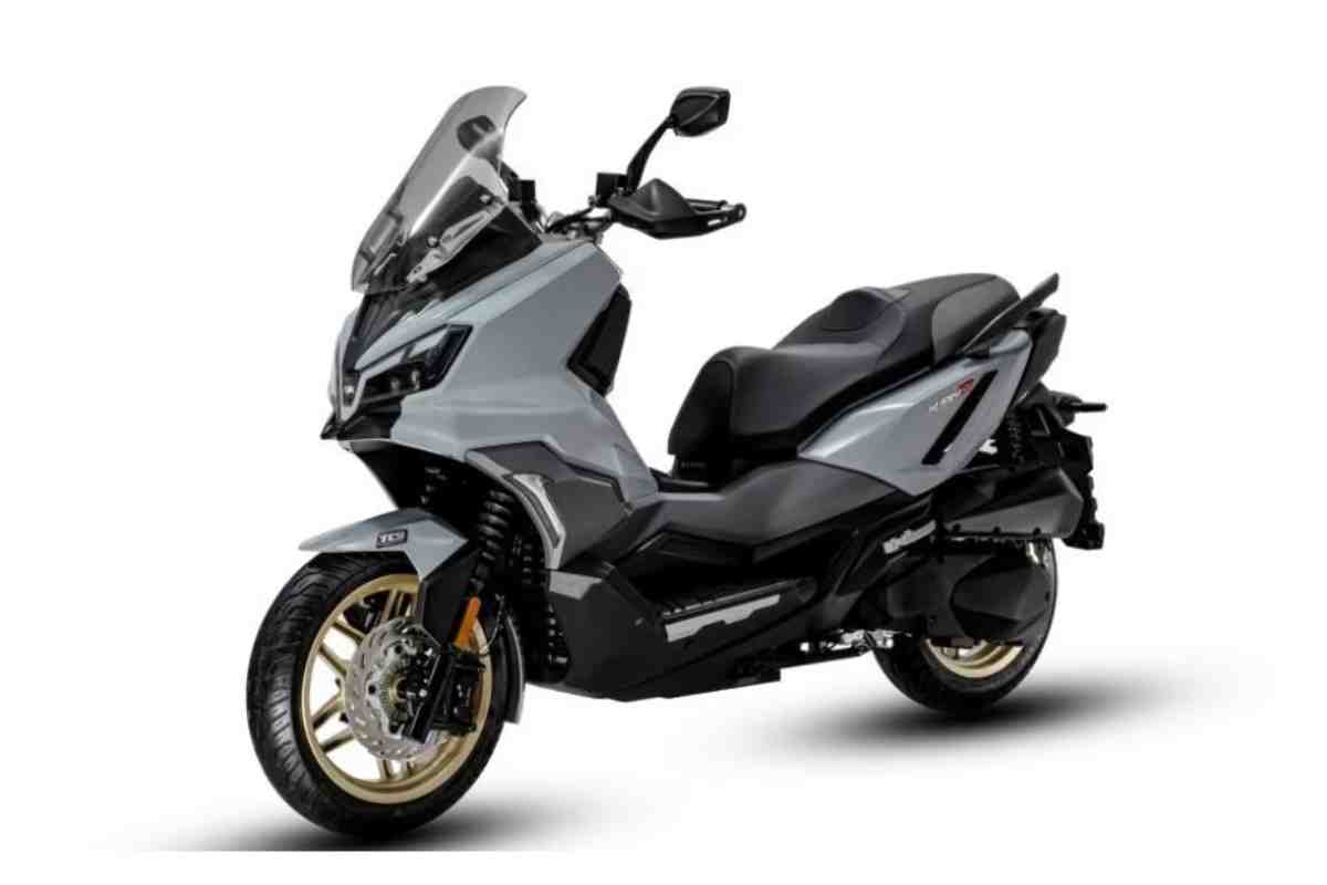 Clone Honda T-Max conquista tutti