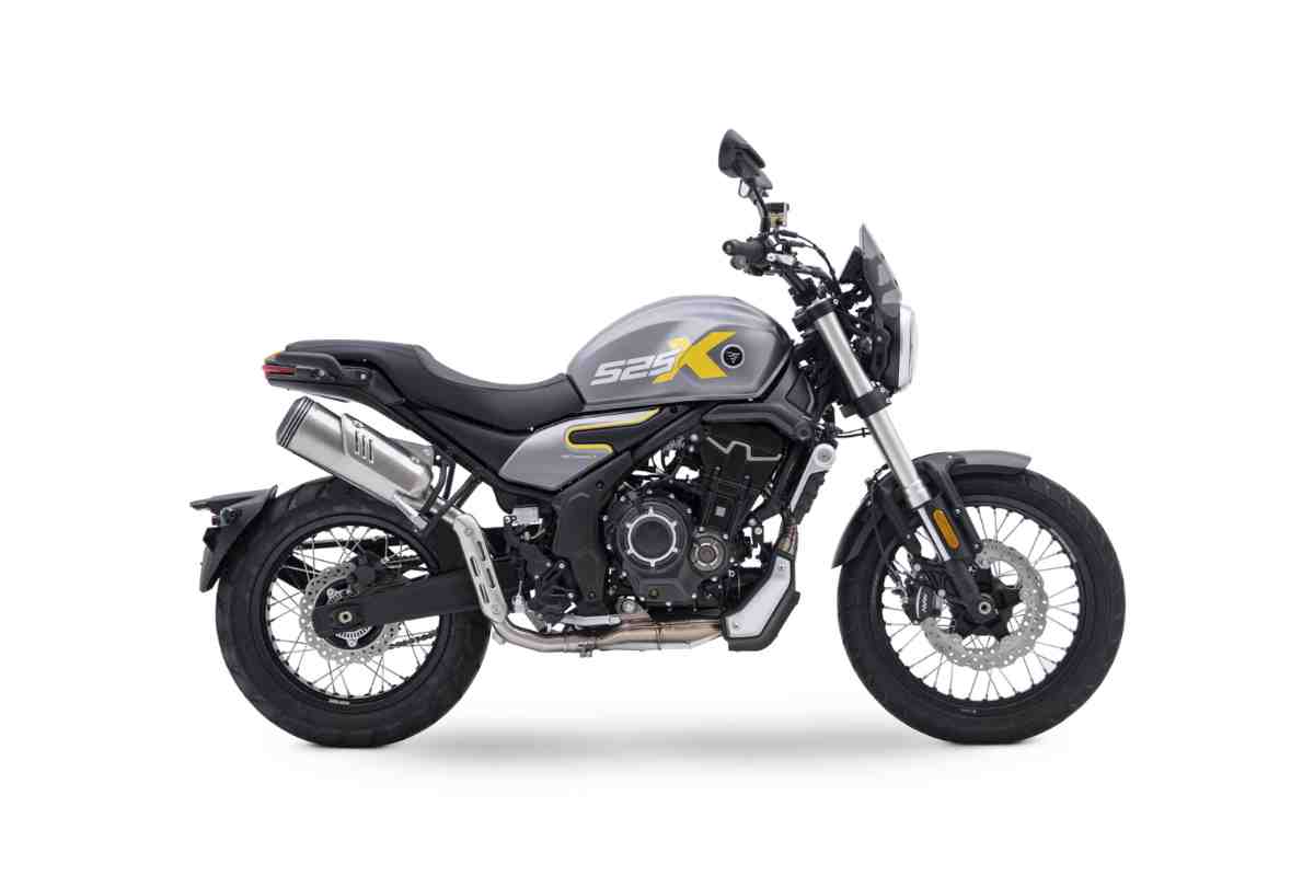 Nuova Scrambler spallata Triumph