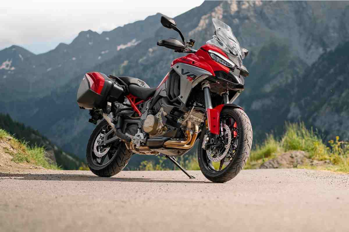 Ducati umilia la R 1300 GS: la nuova ammiraglia cancella BMW