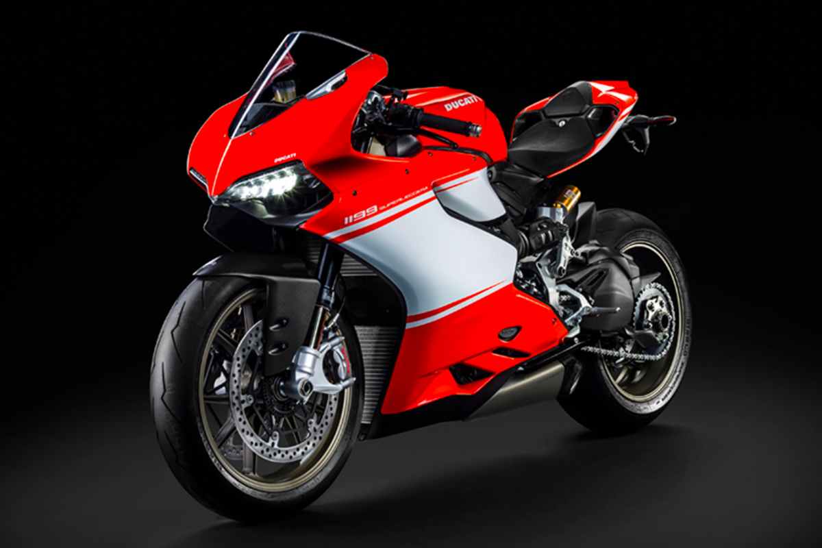 La Ducati Panigale si trasforma in una cafè racer