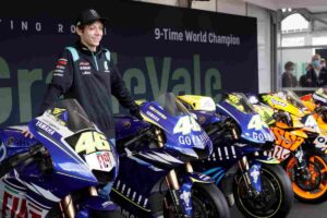 Vuoi fare un giro in moto con Valentino Rossi? È possibile, i prezzi e quando si potrà fare