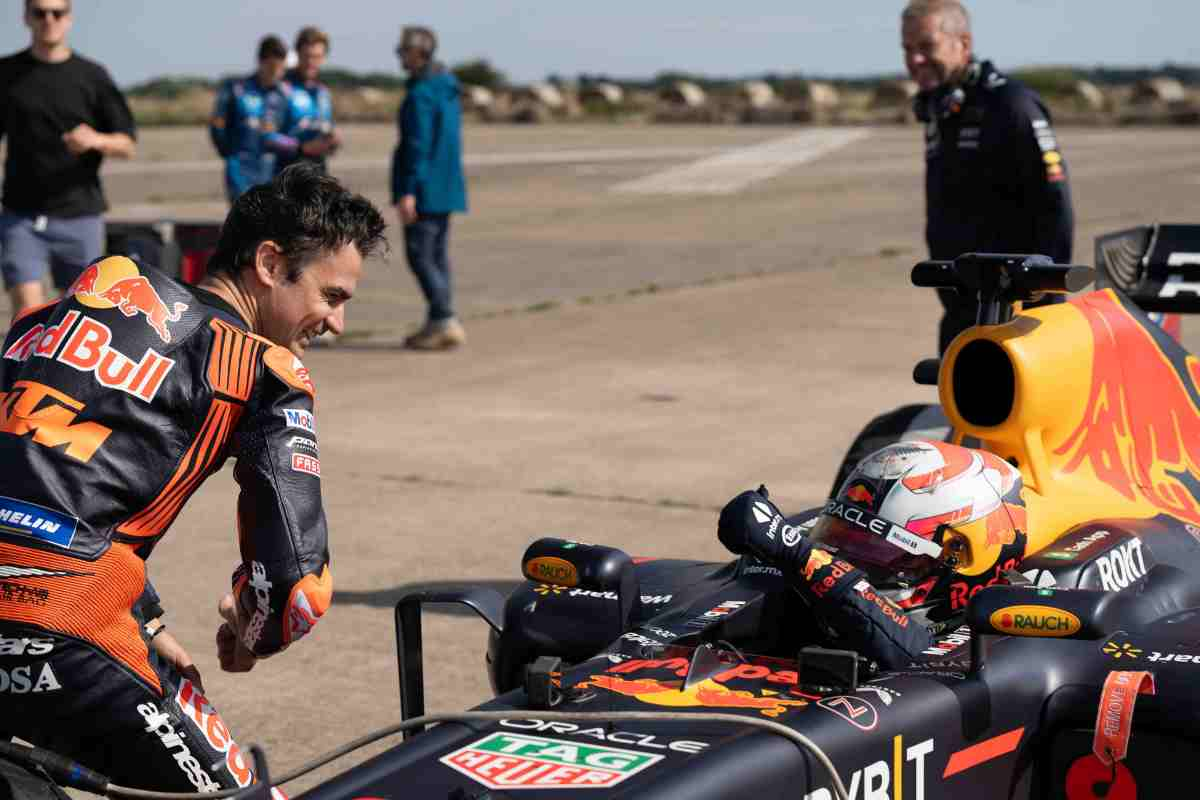 Red Bull contro KTM drag race