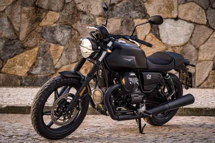 Moto Guzzi V7 Stone che spettacolo