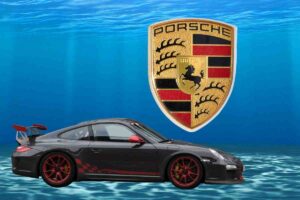 Ecco la Porsche che va sott'acqua