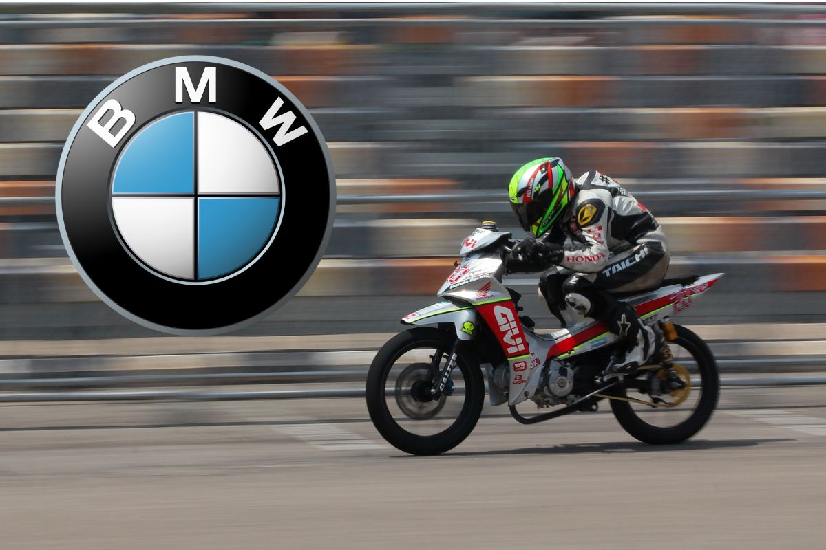 Moto BMW in pista