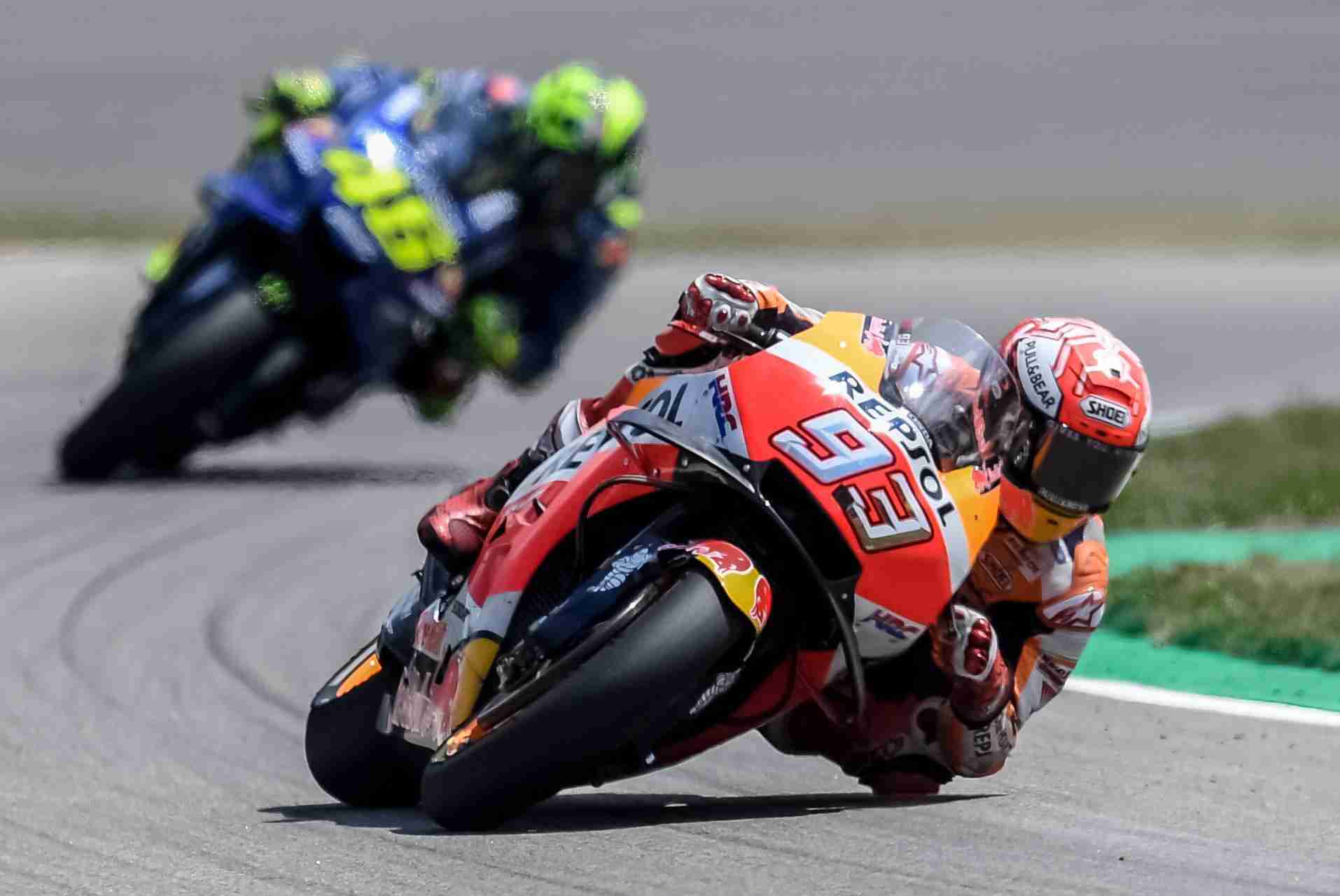 più ricco tra Marquez e Rossi