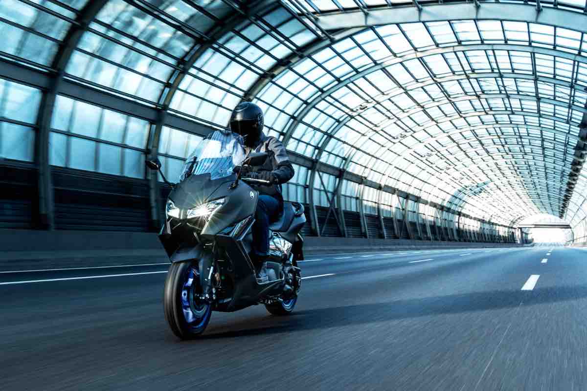 Yamaha T-Max 2025