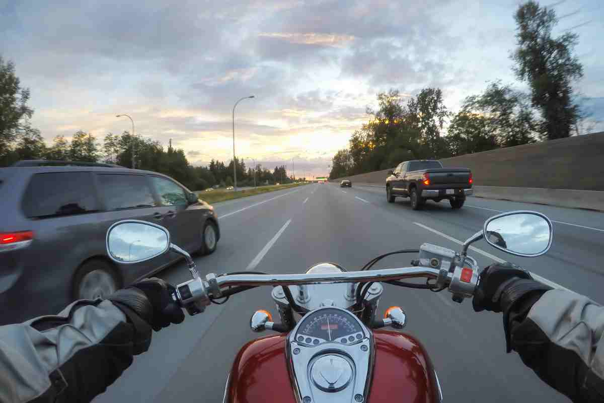 Moto in autostrada 