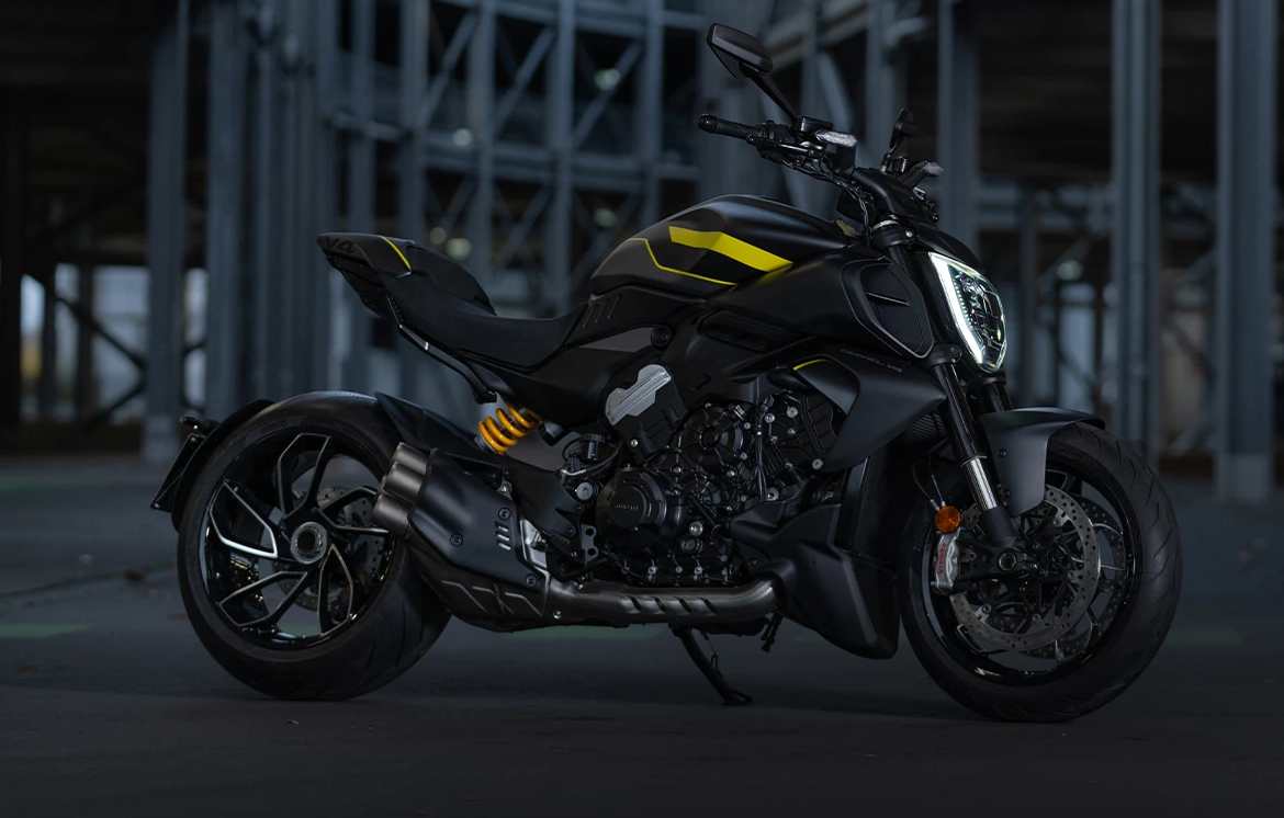 Ducati Diavel V4