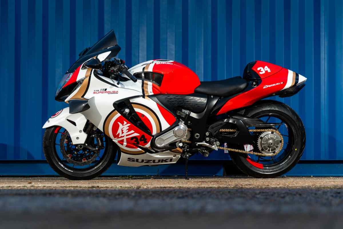 Suzuki SuperBusa Kevin Schwantz Edition