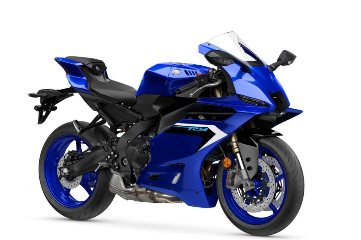 Yamaha R9 