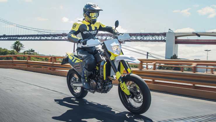 Husqvarna 701 del 2024 in marcia