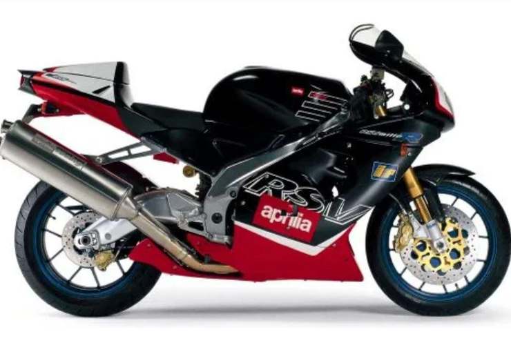 Aprilia riporta in vita la RSV1000